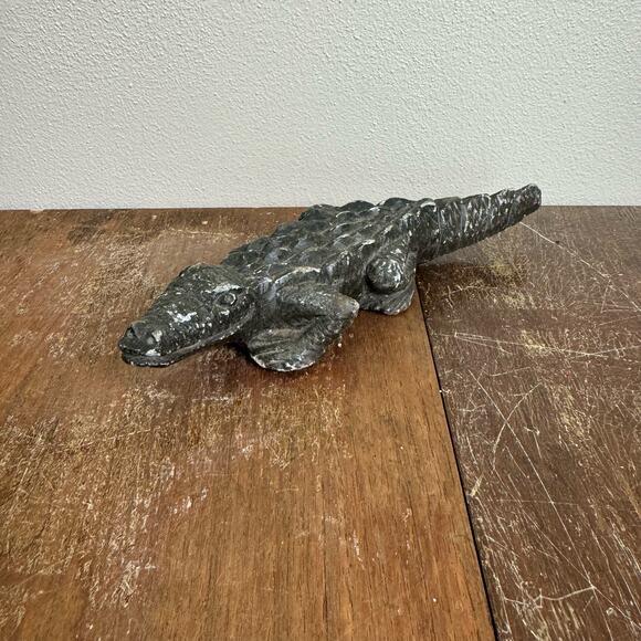 Vintage African Soapstone Carved Alligator Crocodile 6 Inch Long Figurine - Picture 2 of 9
